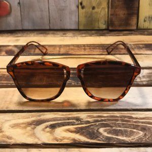 Women’s sunglasses 87